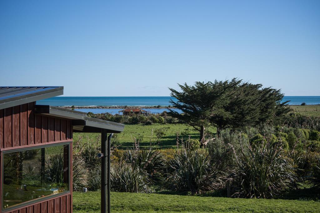 Kiwi Cabin And Homestay At Koru With Hot Tub Barrytown Extérieur photo